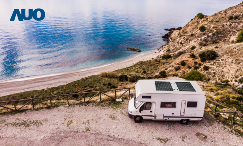 「可撓輕量化太陽光電板SunCurva」使用輕量特殊耐候型複合板取代傳統太陽能板的玻璃前板，不僅降低70%重量，每米平方僅3Kg；具有抗衝擊性能及通過電磁相容性測試，可應用於交通運輸工具，如露營車、遊艇等